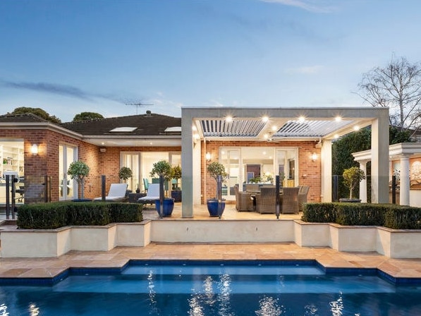 Melb Tuscan-style paradise fetches $5m+ price