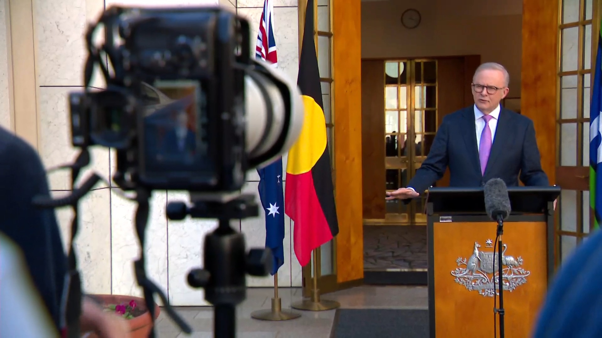 Today's News Headlines: PM seeking EU and India free trade deals