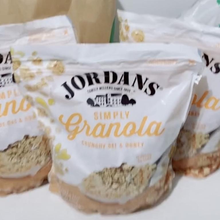 She claims she received granola instead. Picture: TikTok/@laurenashley861.