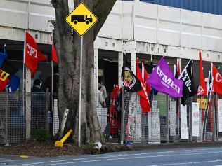 Buses again for Ekka as CFMEU strikes derail trains