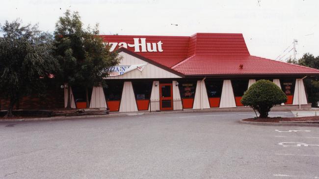 An old Australian Pizza Hut dine in circa 1995.