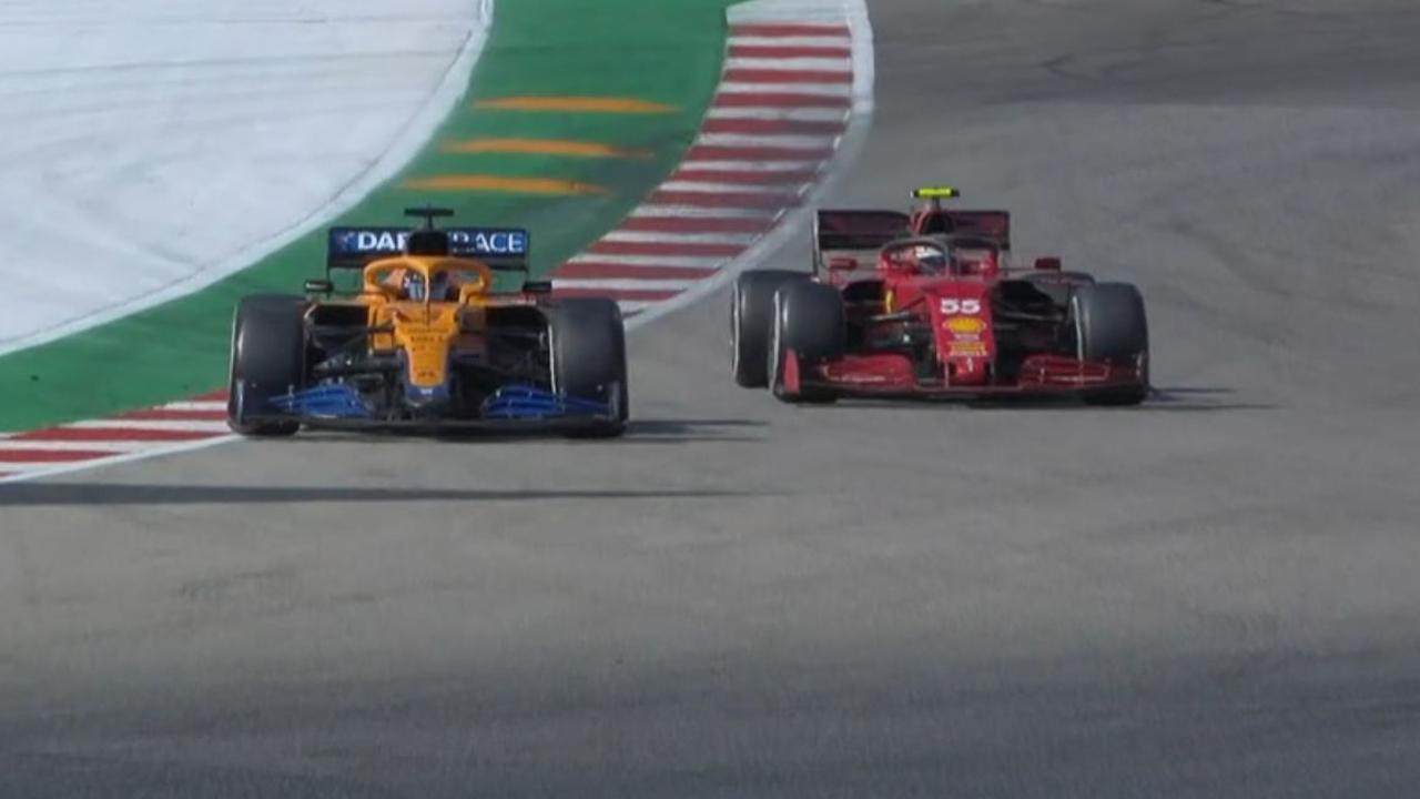 The pair were fighting for every inch. Photo: Fox Sports.