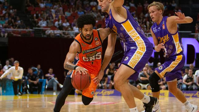 Melo Trimble drives to the basket for the Taipans. Picture: AAP