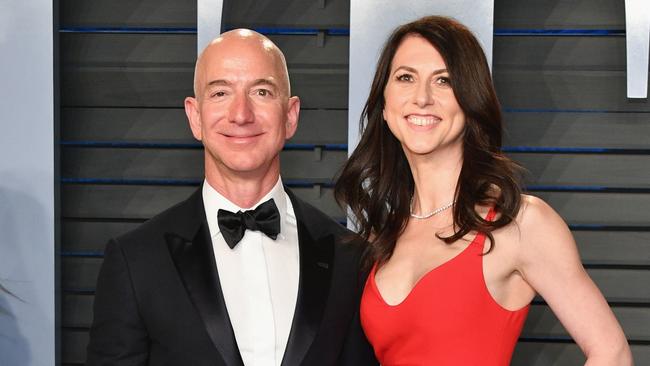 Jeff Bezos and MacKenzie Bezos attend the 2018 Vanity Fair Oscar.