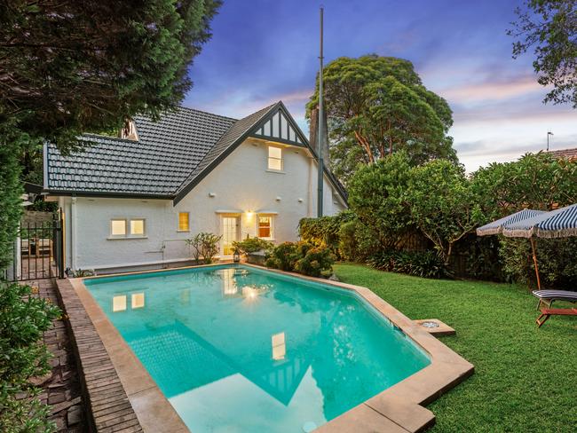 81 Wallaroy Rd, Bellevue Hill. NSW Real Estate.