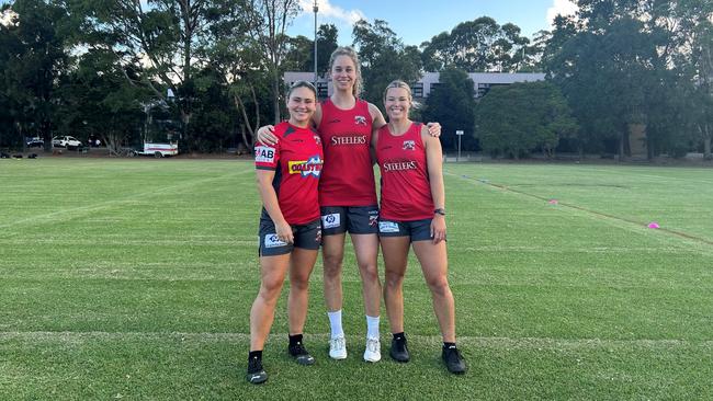 New Steelers signings Kezie Apps (middle) and Emma Tonegato (right) alongside club captain Keeley Davis (left). Photo: Contributed