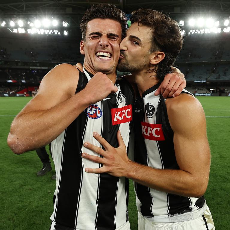 The Daicos brothers share a nice moment.