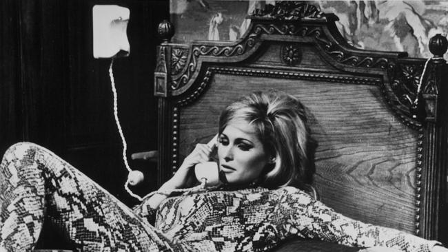 Ursula Andress in head-to-toe snakeskin in 1965 — a no-go in 2025. Photo: RDB by DUKAS