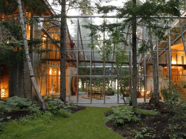 The mansion overlooks Lake Washington. Picture: Cutler Anderson Architects.