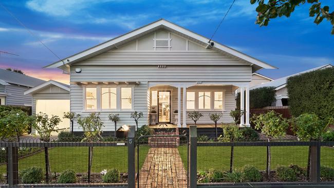 5 Gurr St, East Geelong.