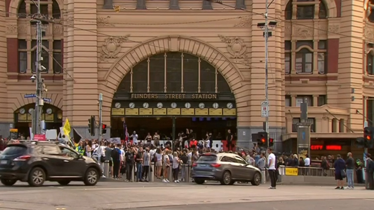 Anti-lockdown protest held in Melbourne ahead of new restrictions