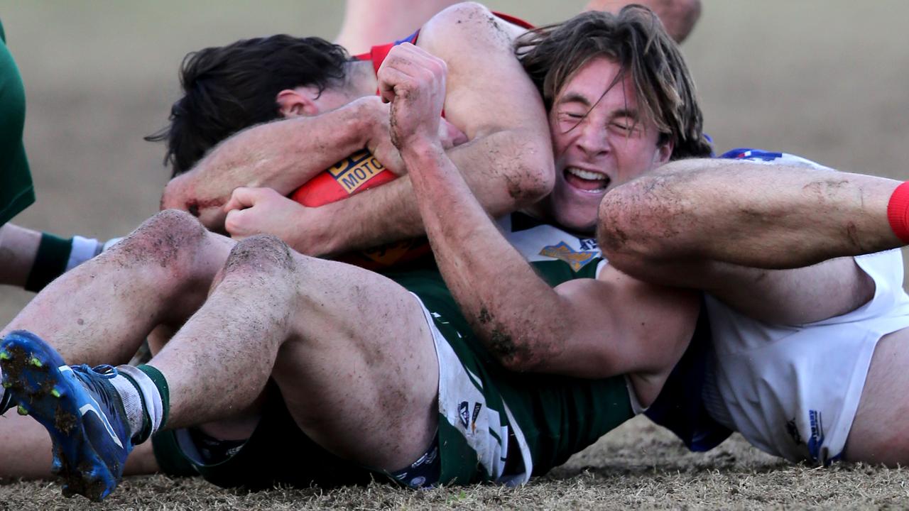 Big blow for contender as ruck star breaks leg in VFL audition