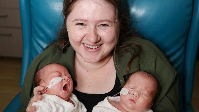 Maryborough’s Amy Blomdale was convinced she was losing her twins as she was flown to Brisbane after suffering a severe placental abruption during her pregnancy.