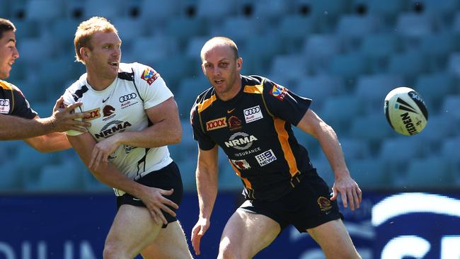 Darren Lockyer and Peter Wallace forged a strong scrumhalf combination.