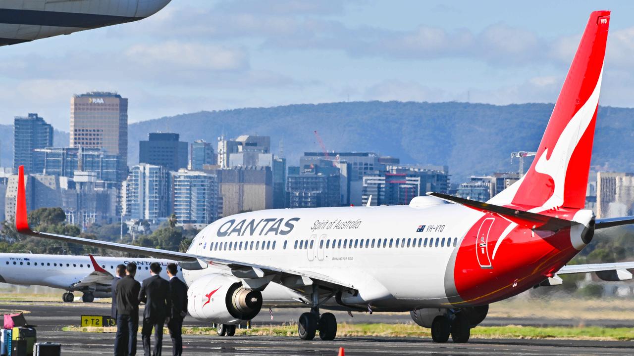 Power fans scramble as Sydney flight cancelled