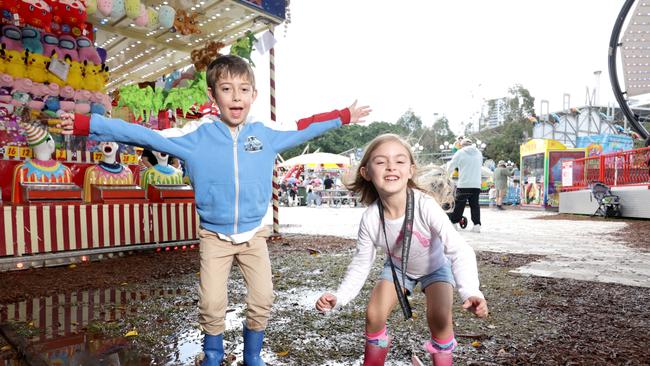 L to R, Jayden Hehir 8yrs with sister Mia Hehir 6yrs, at the EKKA , RNA Brisbane Exhibition, Bowen Hills, on Thursday 15th August – Photo Steve Pohlner