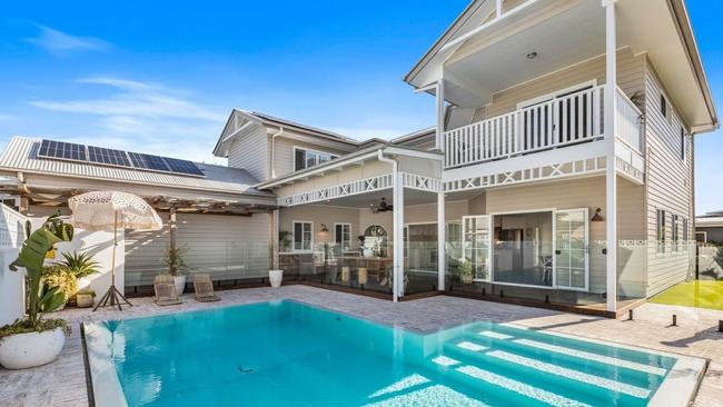 Pizza night and barbecues would be a breeze in this Casuarina home.