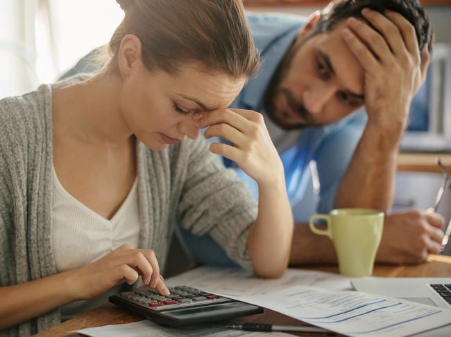 Photo of a couple going through  financials problems