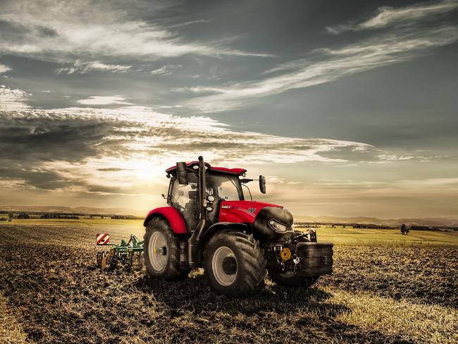 Case IH Maxxum 145 Multicontroller was awarded the title of Tractor of the Year 2019 and Best Design 2019 at EIMA International, an agricultural and gardening machinery exhibition in Bologna, Italy