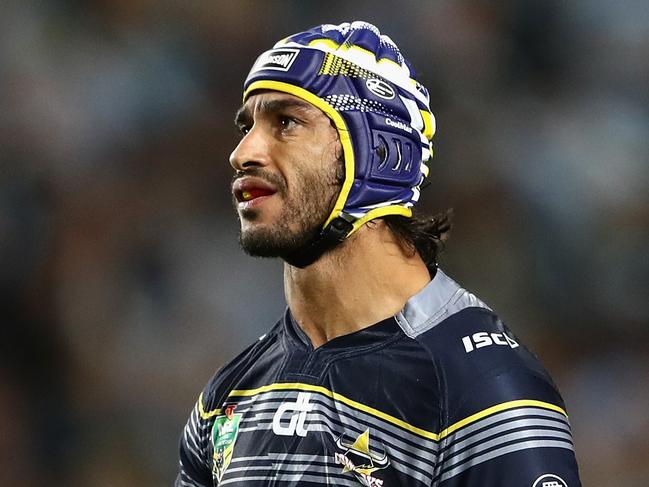 SYDNEY, AUSTRALIA - SEPTEMBER 23: Cowboys captain Johnathan Thurston looks dejected during the NRL Preliminary Final match between the Cronulla Sharks and the North Queensland Cowboys at Allianz Stadium on September 23, 2016 in Sydney, Australia. (Photo by Cameron Spencer/Getty Images)