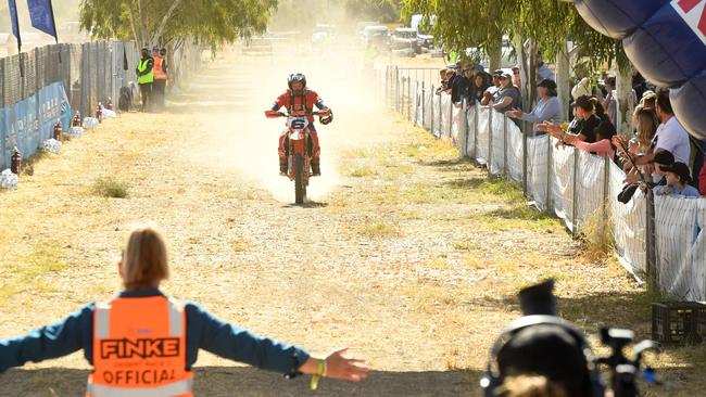 Riders finishes bike category of Finke Desert Race 2022. Picture: (A)manda Parkinson