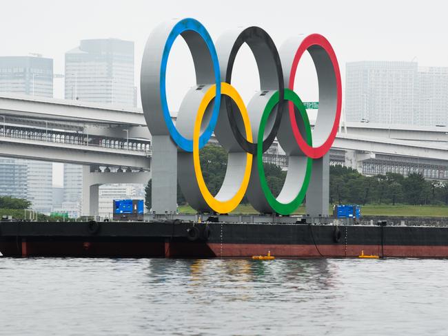 Stinky Bay: Olympians facing sewage leak threat