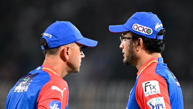 Ponting and Delhi director of cricket Sourav Ganguly. (Photo by DIBYANGSHU SARKAR / AFP)