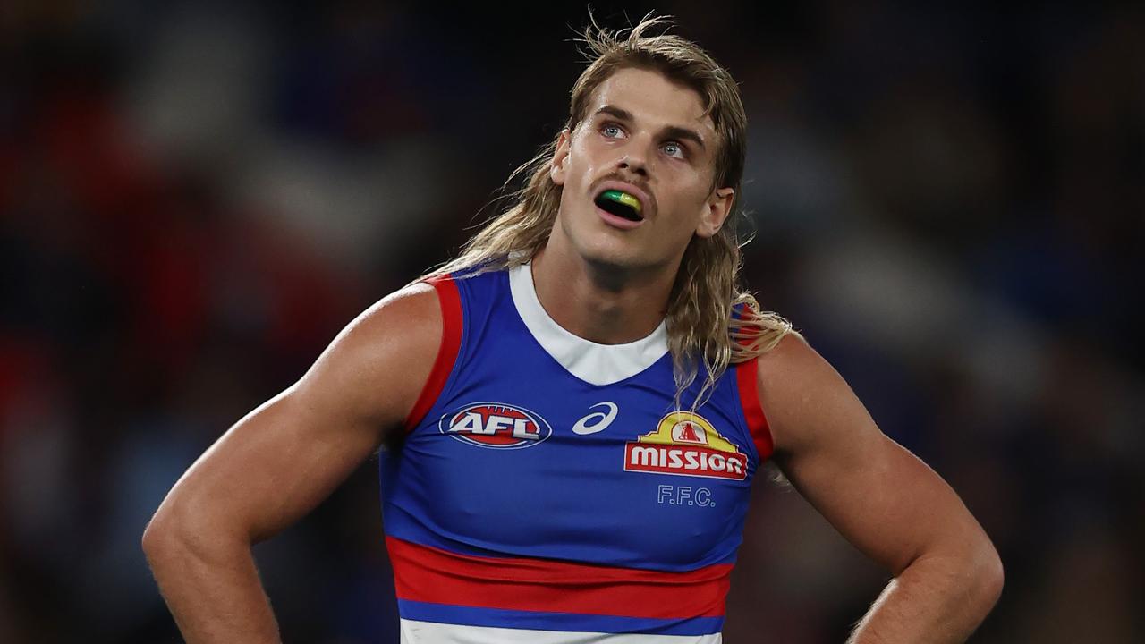 MELBOURNE. 29/04/2023. AFL. Round 7. Western Bulldogs vs Hawthorn at Marvel Stadium . Bulldog Bailey Smith after a hawthorn goal . Pic: Michael Klein