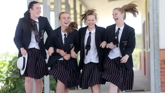 The Lakes College 2018 Year 12 graduates. Photo: AAP/Jono Searle