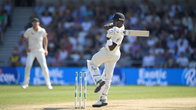 England batsman Jofra Archer hit out at a crucial time to give Australia renewed belief.