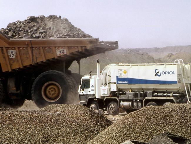 An Orica mobile manufacture unit carries bulk explosives which are transferred directly to the mines 12 Nov 1998.