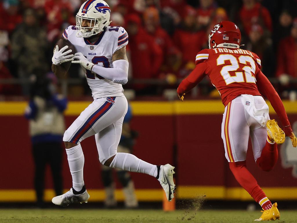 Mecole Hardman of the Kansas City Chiefs dives to score a 25 yard News  Photo - Getty Images