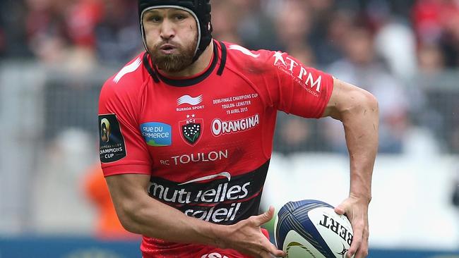 MARSEILLE, FRANCE - APRIL 19: Matt Giteau of Toulon runs with the ball during the European Rugby Champions Cup semi final match between RC Toulon and Leinster at Stade Velodrome on April 19, 2015 in Marseille, France. (Photo by David Rogers/Getty Images)