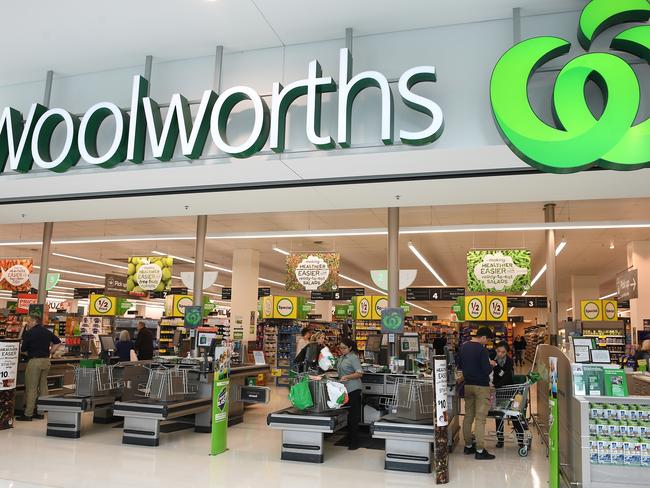 A general view of a Woolworths store at Double Bay in Sydney, Thursday, September 6, 2018. (AAP Image/Dan Himbrechts) NO ARCHIVING