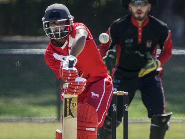 Chamindu Mathra batting for Mordialloc. He’s joined Bentleigh for the 2022-23 season. Picture: Valeriu Campan