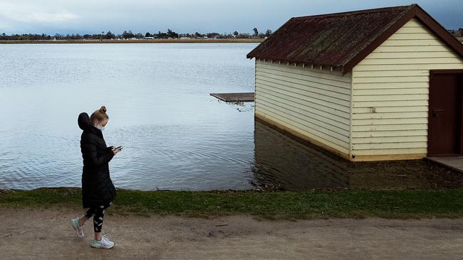 People exercise around Lake Wendouree in Ballarat. Picture: Getty Images