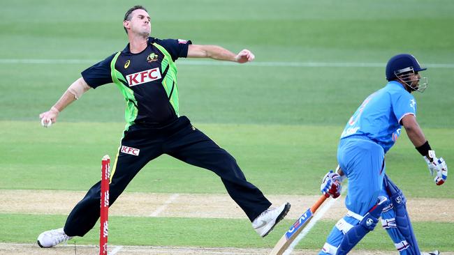 Shaun Tait playing a Twenty20 International for Australia against India in 2016. Picture: Sarah Reed.