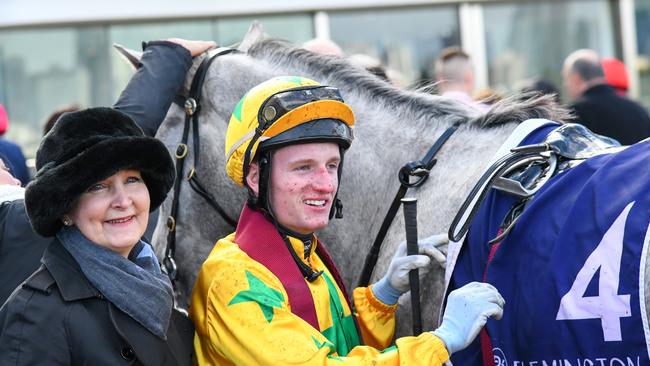 Trainer Wendy Kelly (left).