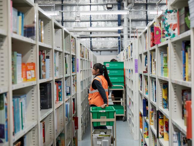 Booktopia was a popular online store during coronavirus lockdowns, but has since been plagued with poor results as its challenged by the current economic conditions, a decrease in stock and a new fulfilment centre.