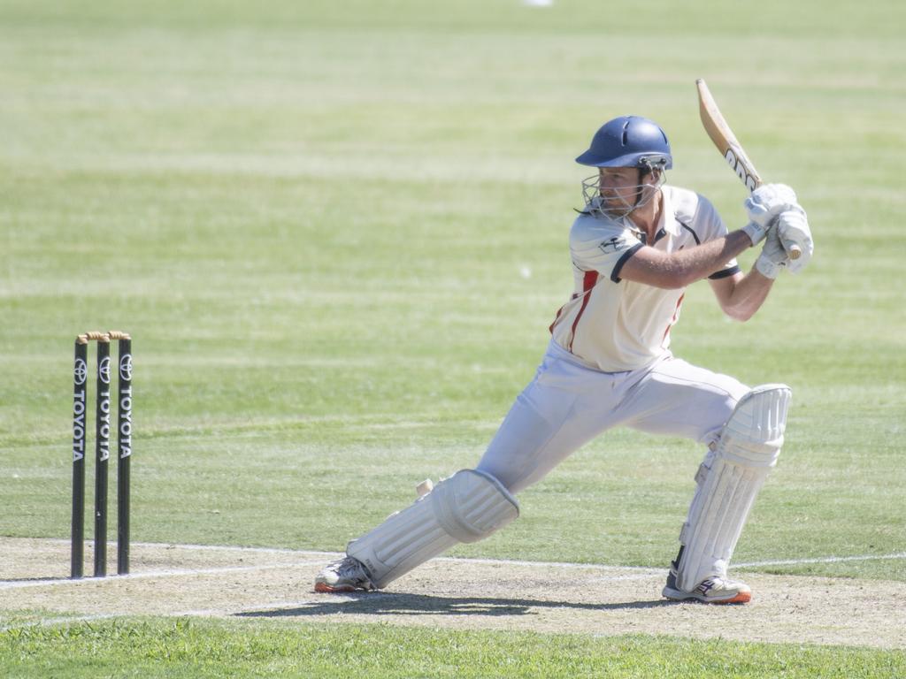 Kyle Tonkin bats for Met Easts.