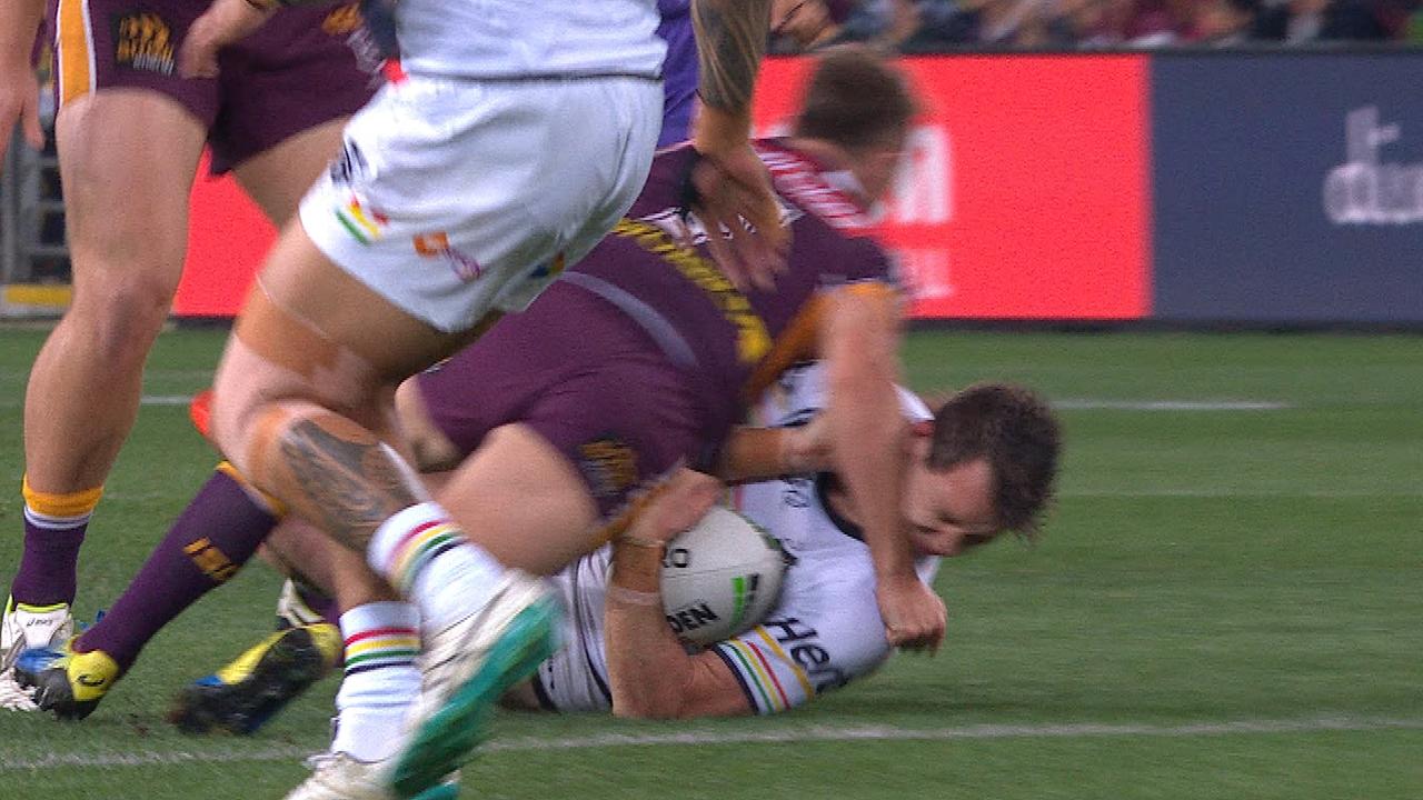 Jake Turpin was sin binned for this swinging arm on Dylan Edwards.