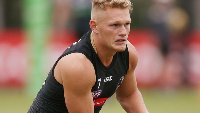 Adam Treloar of the Magpies.