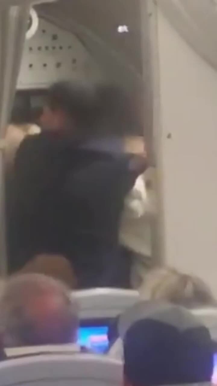 ‘Drunk’ passenger hauled off flight by cops after punching cabin crew