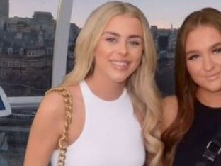 A woman has shared her hilarious wardrobe malfunction while posing for a souvenir photo at the London Eye. Picture: @Alyxmaede/Tiktok