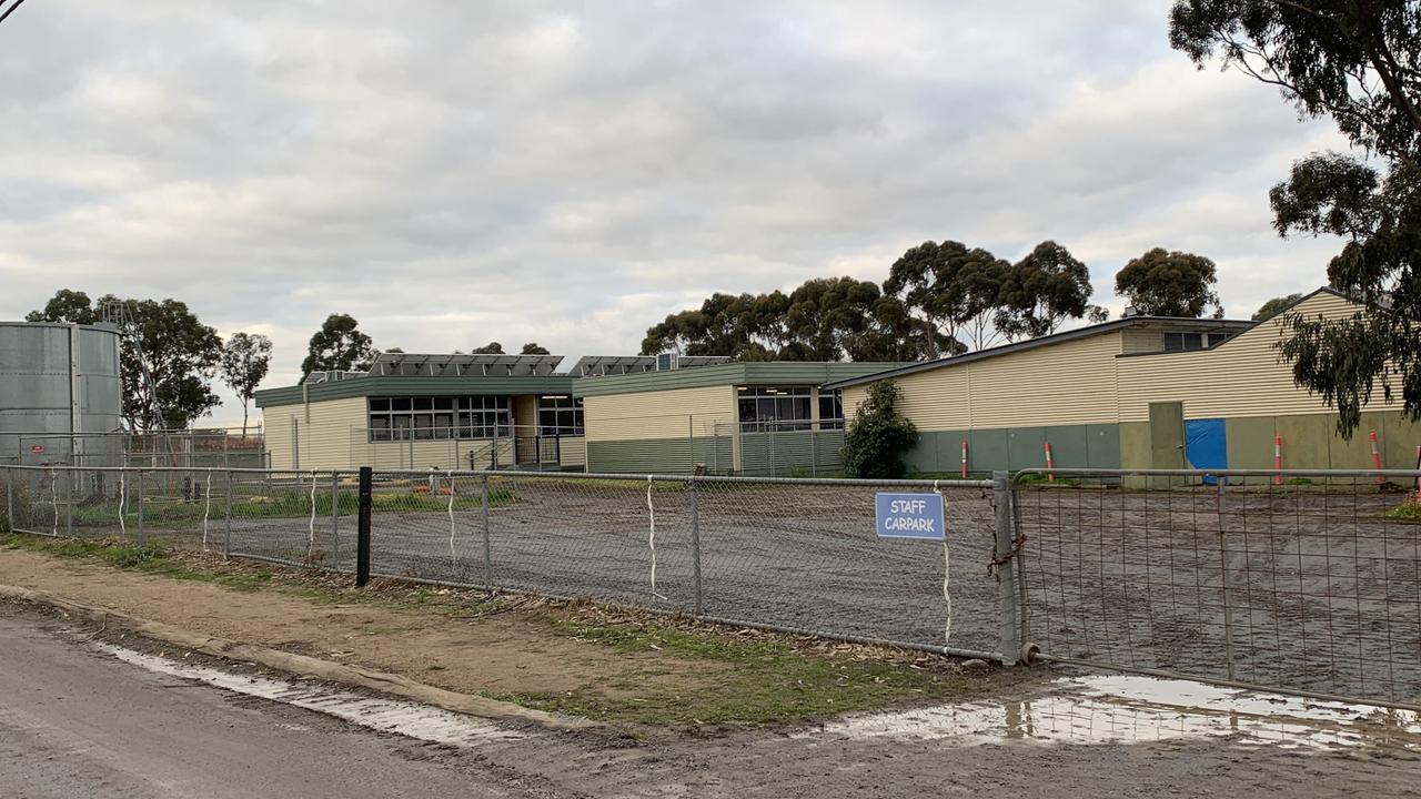 Mickleham Primary School: Mystery flood shuts off staff carpark ...