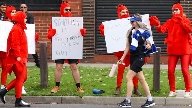 The fishy protesters were eventually drowned out. Pitcure: Ian Currie