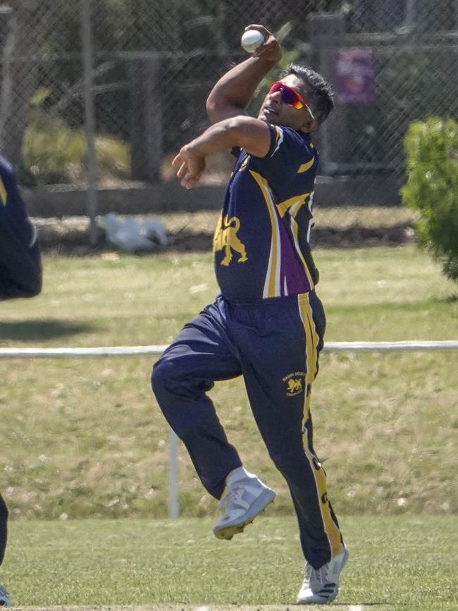 Jeevan Mendis in action for Narre South. Picture: Valeriu Campan