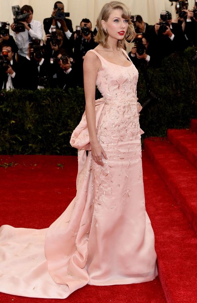 Taylor Swift attends the "Charles James: Beyond Fashion" Costume Institute Gala at the Metropolitan Museum of Art