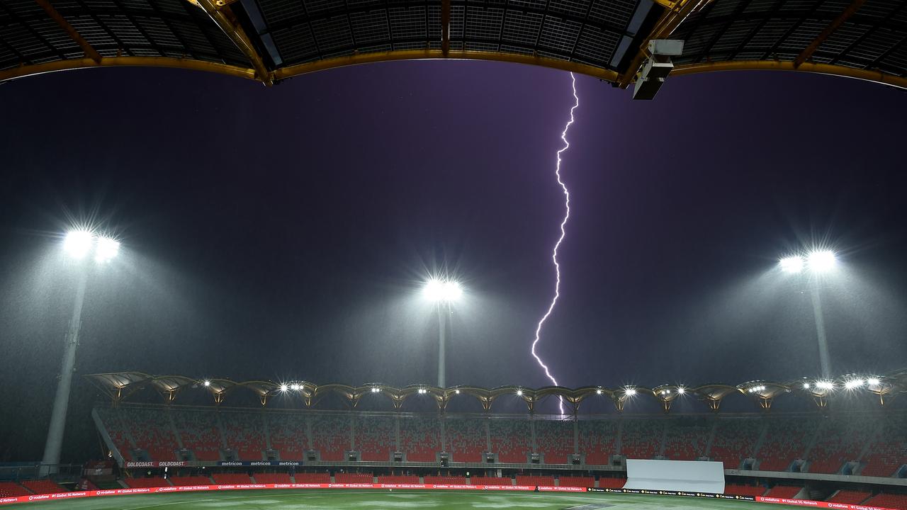 Lightning and rain forced play to be suspended. Picture: Matt Roberts/Getty Images