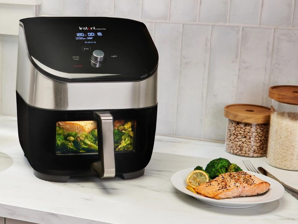 Instant Pot Vortex Plus ClearCook Air Fryer. Picture: Instant Brands.